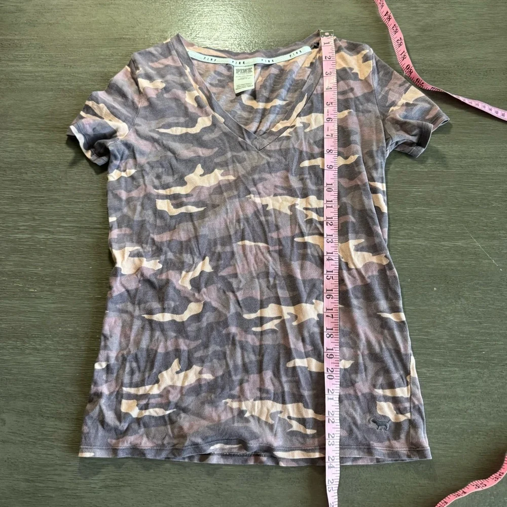 PINK VS Short Sleeve Taupe Tshirt XS Camo - Picture 8 of 8